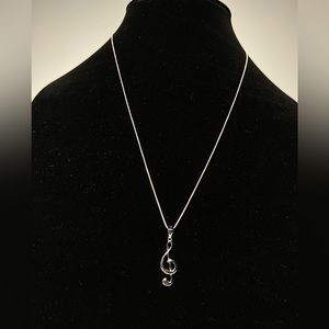 ITALIAN STERLING SILVER “MUSIC NOTE” NECKLACE (22”)